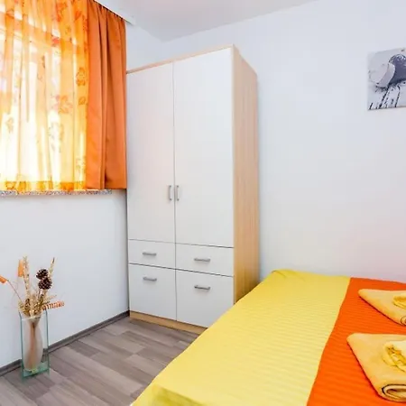 U Kuci S Bazenom - Hacienda 3* Draga Bašćanska