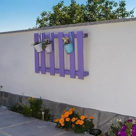 בית הארחה U Kuci S Bazenom - Hacienda *