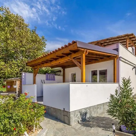 U Kuci S Bazenom - Hacienda