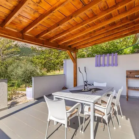 U Kuci S Bazenom - Hacienda *